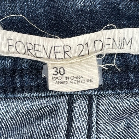 Forever21 Denim size 30 jean shorts & No Boundaries dark khaki shorts EUC - Picture 7 of 16
